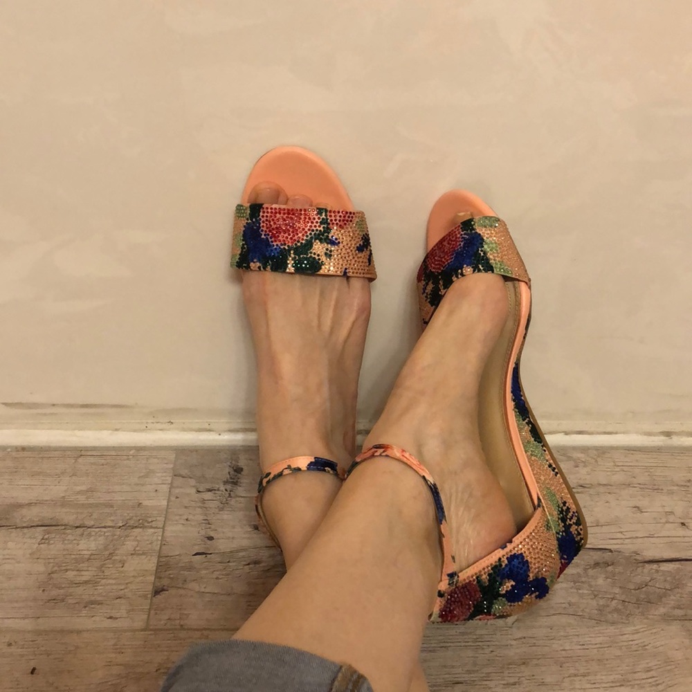 Glittery fun party sandals